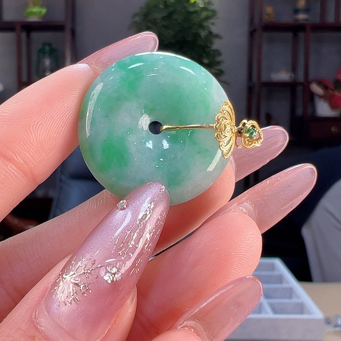 翡翠吊坠(不含链)18K金镶嵌吊坠43