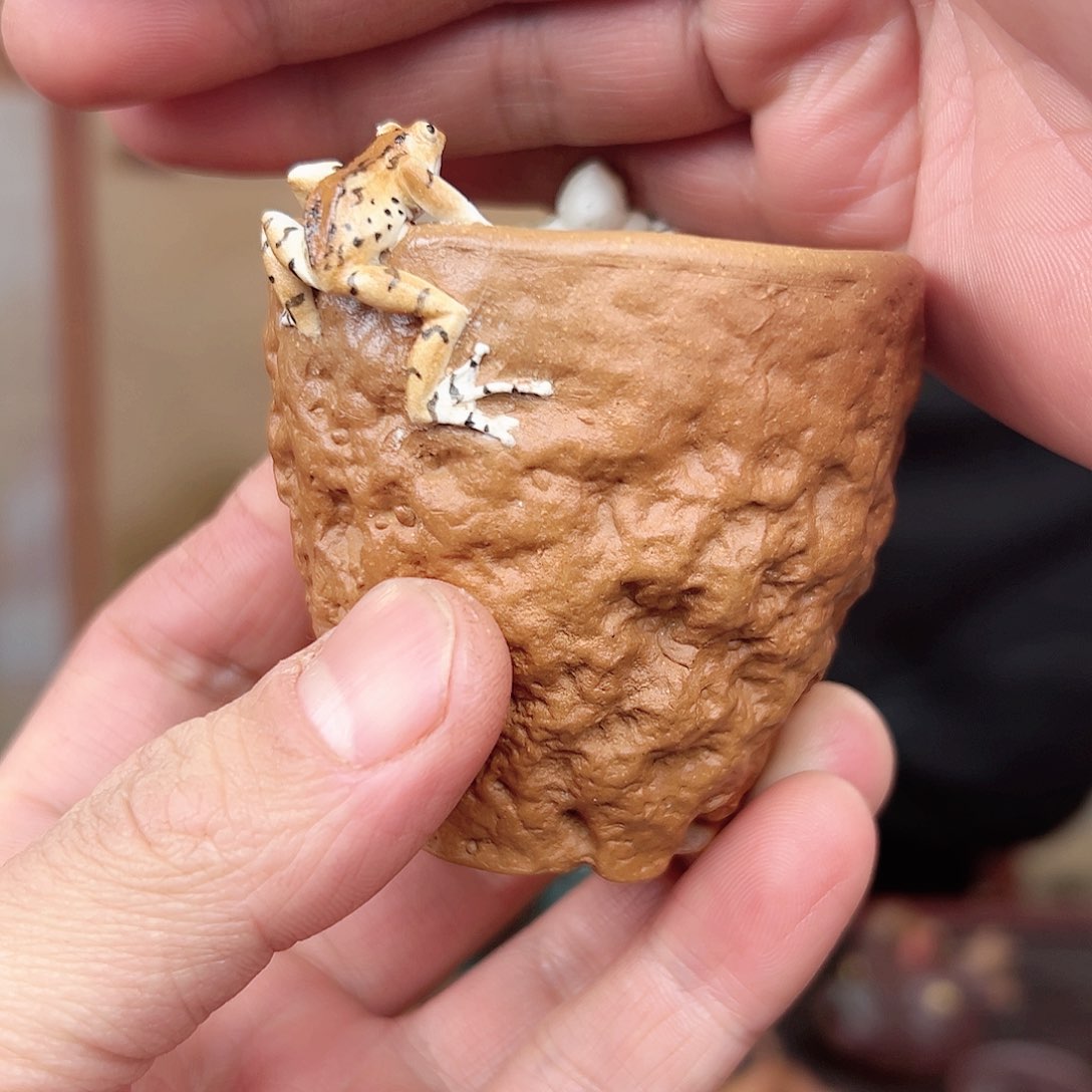 紫砂茶杯❀****心蛙杯中用一种叫做人气球