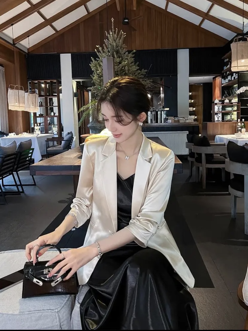 【西服领外套】夏季新款女士缎面修身休闲风时尚轻奢气质百搭外套