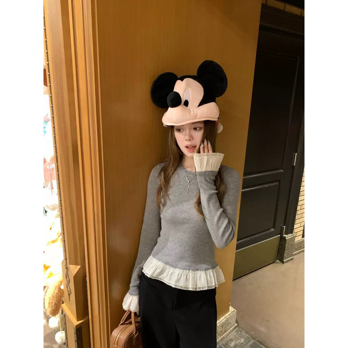 芭蕾风 蕾丝拼接秋冬显瘦针织打底衫女套头长袖上衣百搭圆领Z5001
