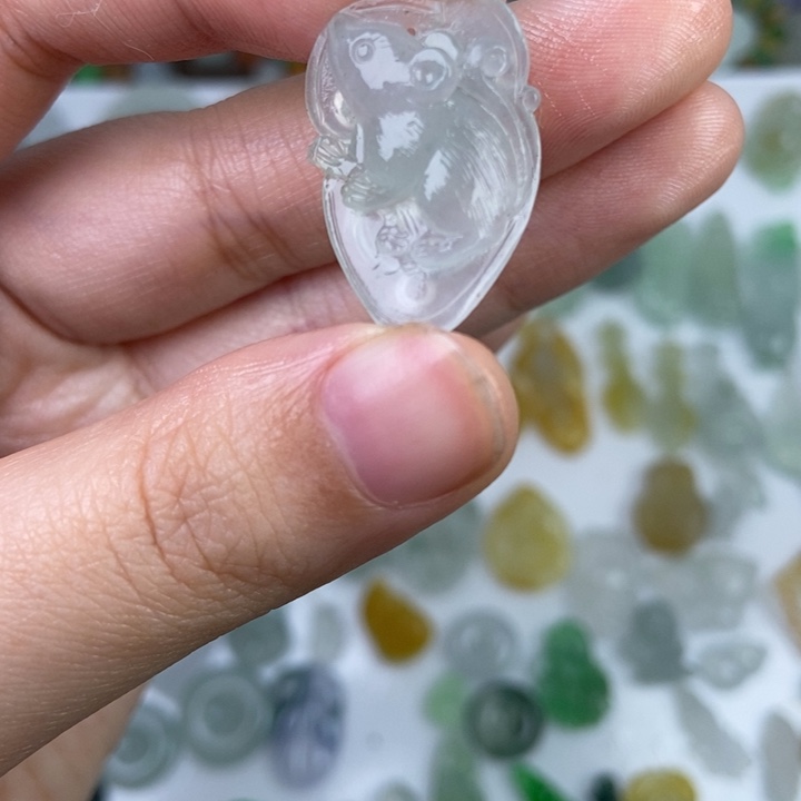 定制翡翠未镶嵌鼠