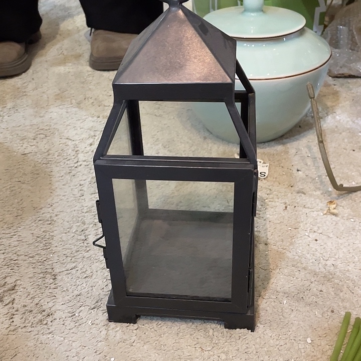 陶瓷花瓶，茶具茶杯。