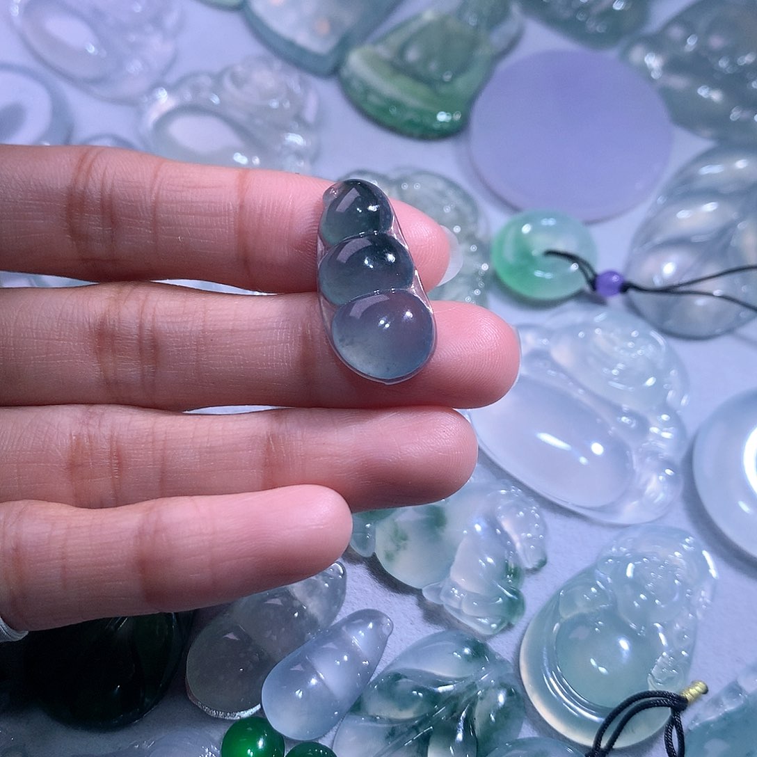 【闪购商品】翡翠颈饰未镶嵌豆