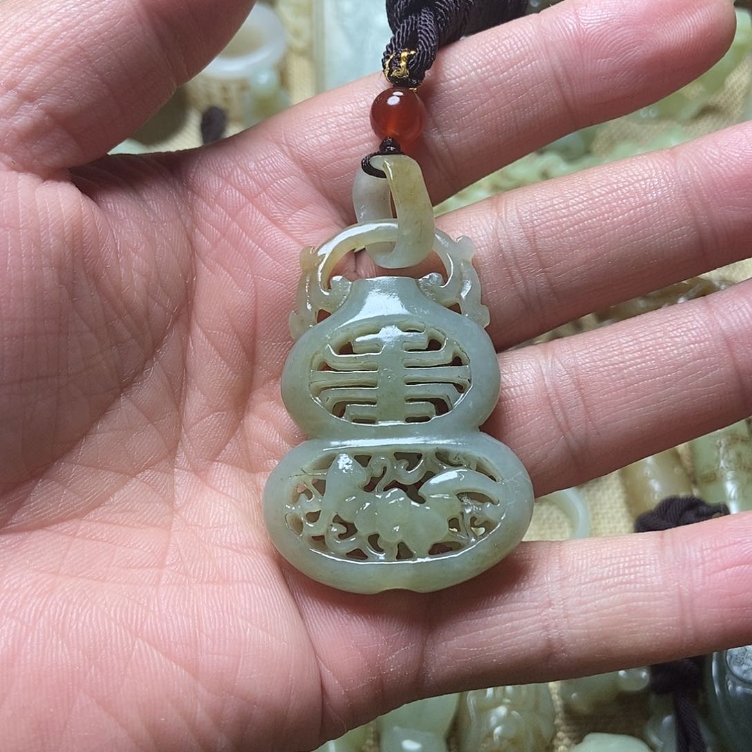 和田玉挂件未镶嵌