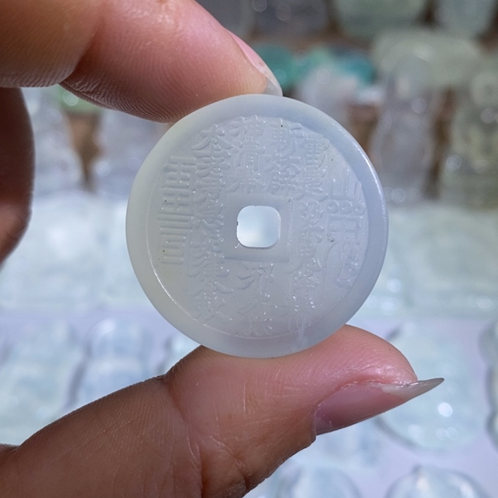 岫玉未镶嵌吊坠吊坠