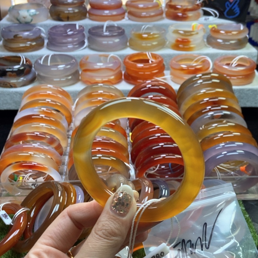 【闪购商品】玛瑙/玉髓手镯未镶嵌班*