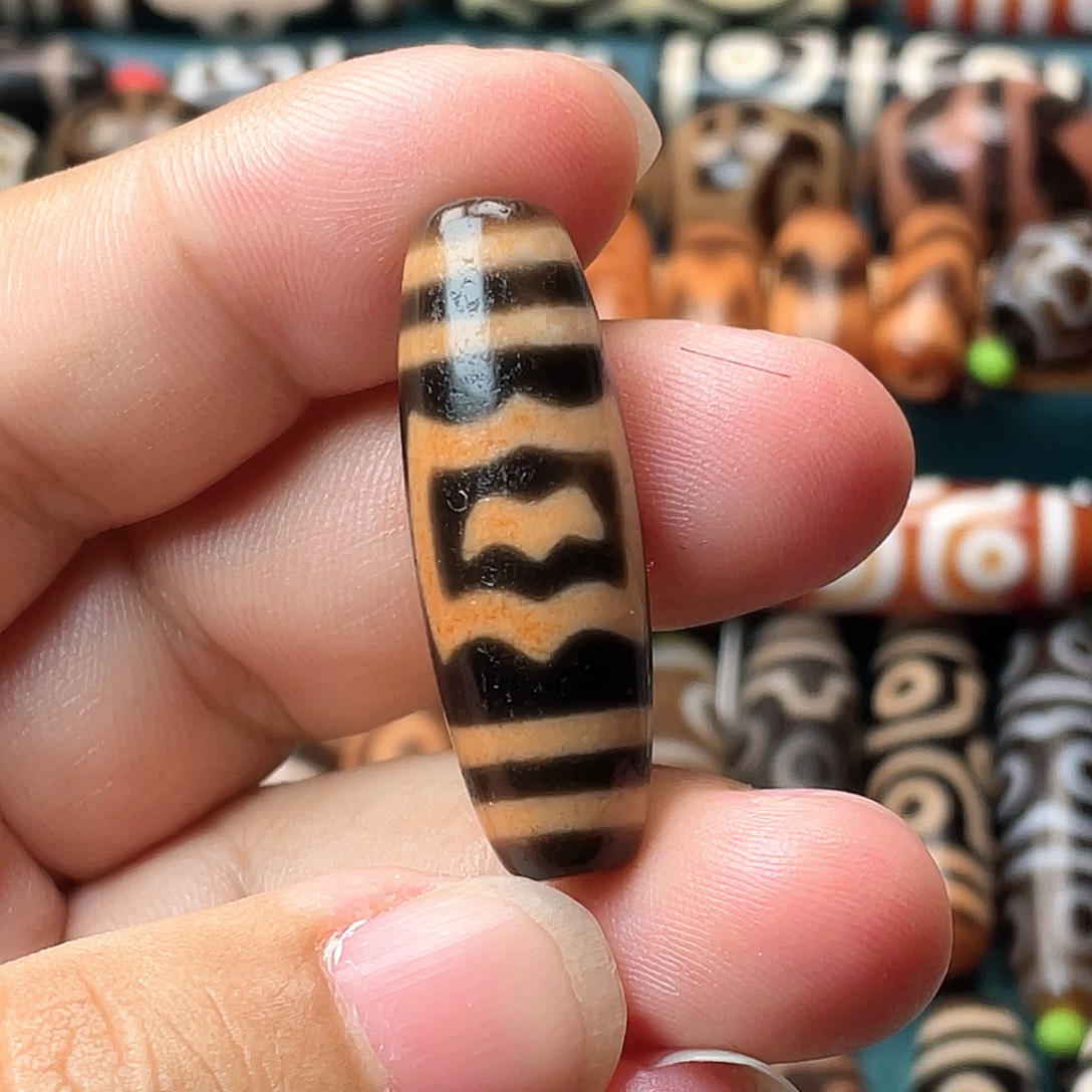 玛瑙/玉髓未镶嵌颈饰朱砂大鹏鸟