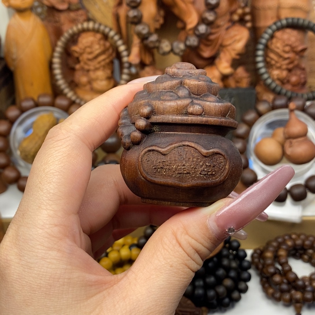 手串/手链檀香木迈索尔老山檀香聚宝盆摆件奶香，瑕