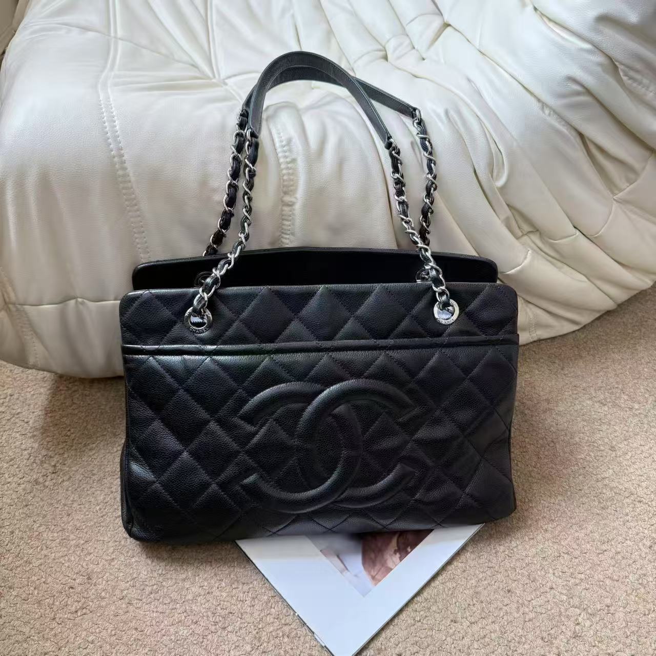 95新 Chanel/香奈儿 黑银荔枝牛三层敞口托特/699772418