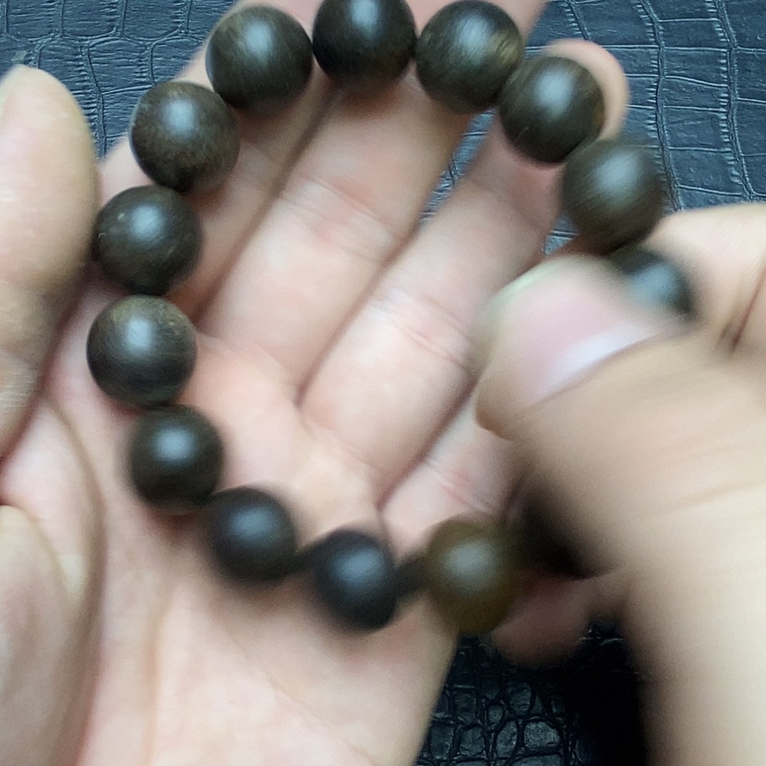 沉香碎屑沉香14昆仑梅格