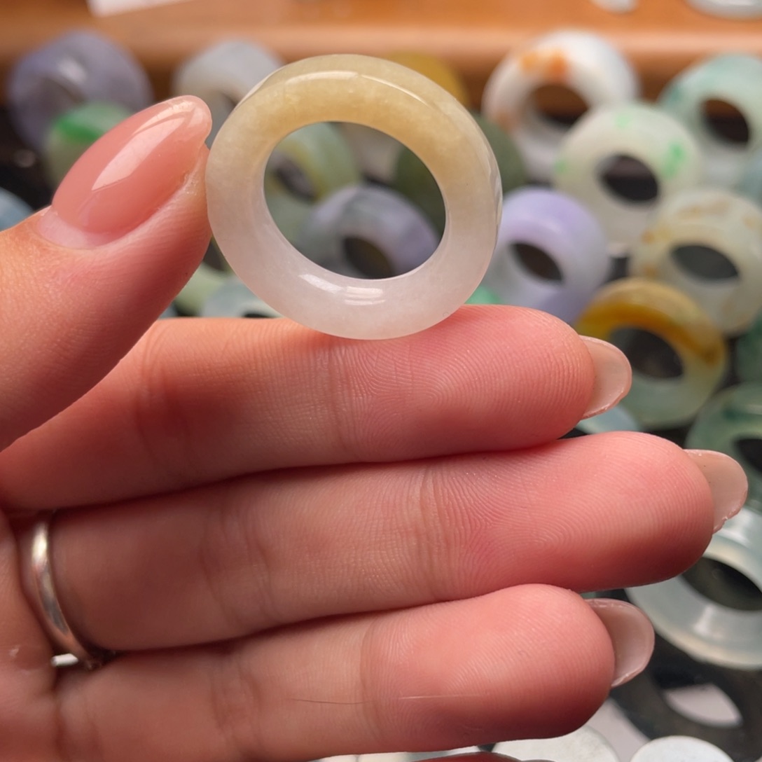 未镶嵌定制翡翠黄翡