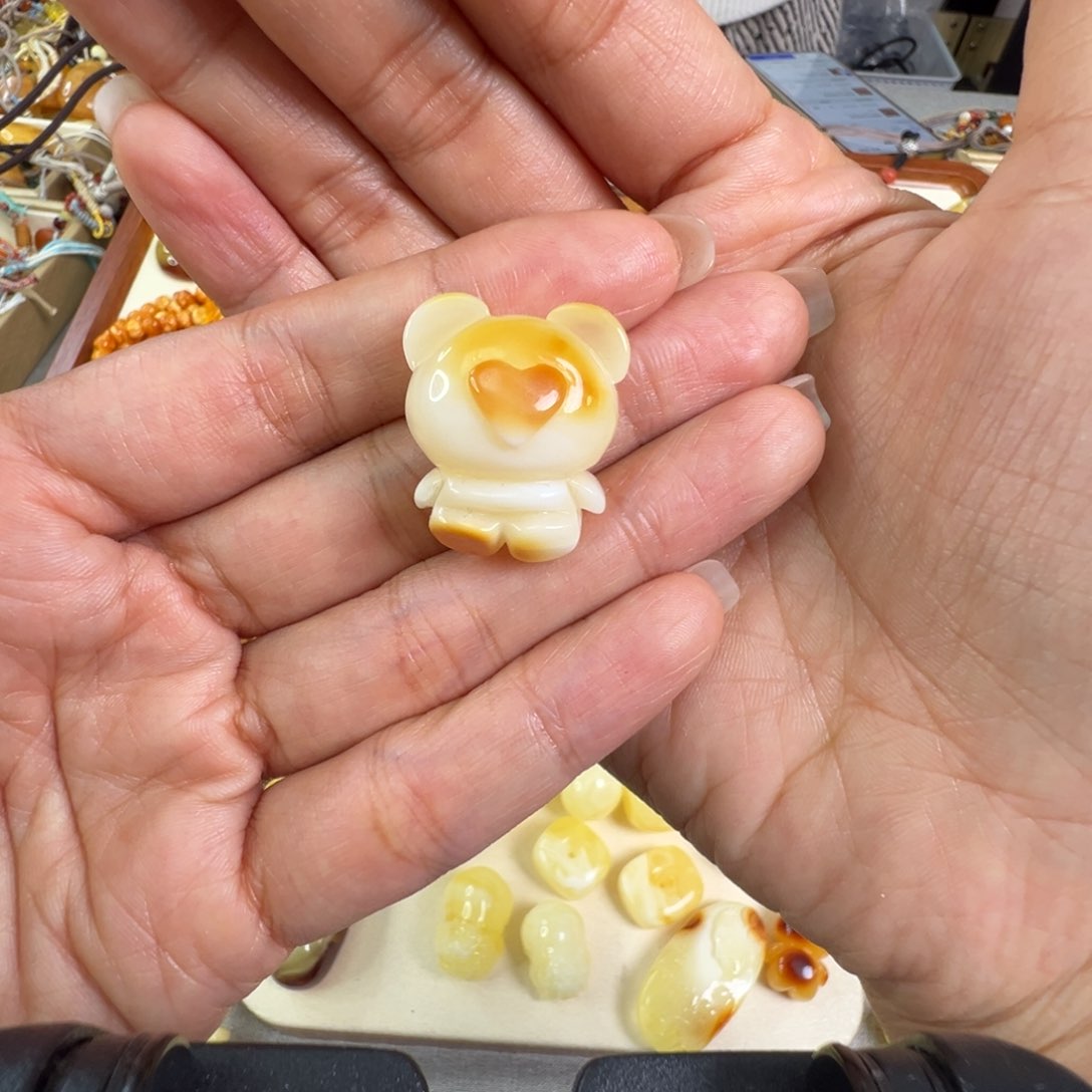 蜜蜡裸石未镶嵌果**贝蜜蜡