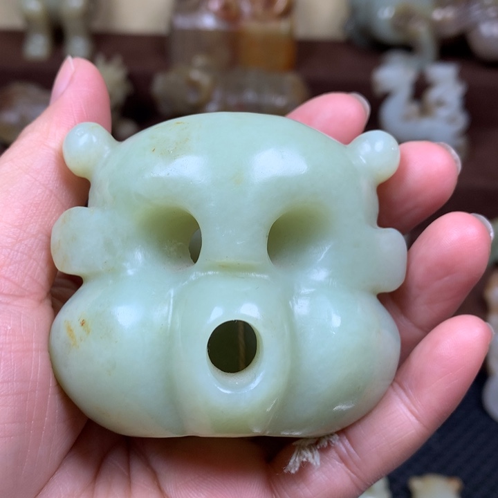 和田玉未镶嵌把件