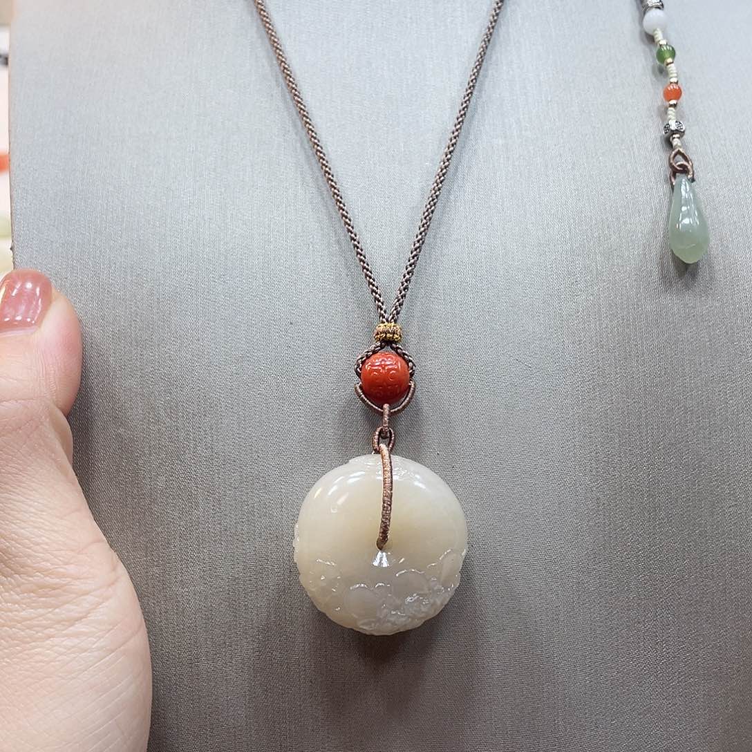 和田玉颈饰未镶嵌