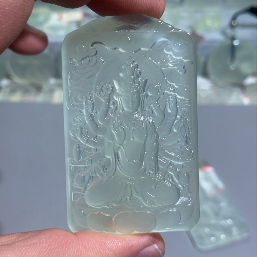 【闪购商品】蛇纹石玉颈饰未镶嵌美*