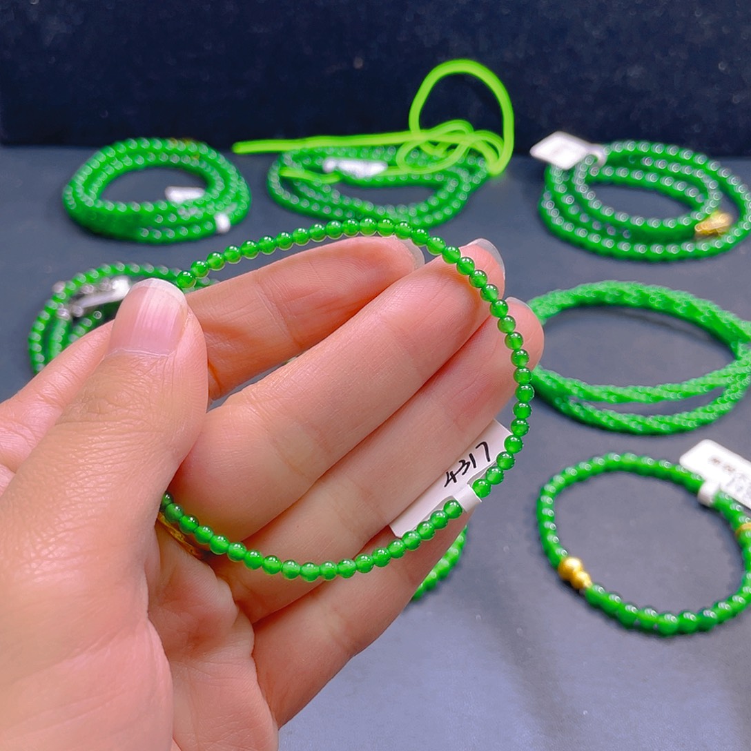 翡翠未镶嵌颈饰卡3