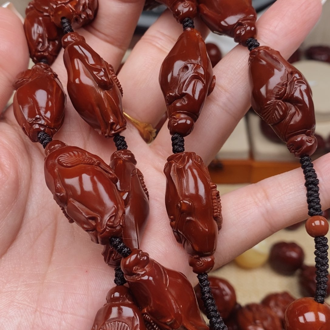 橄榄核吊坠T****外整身弥勒