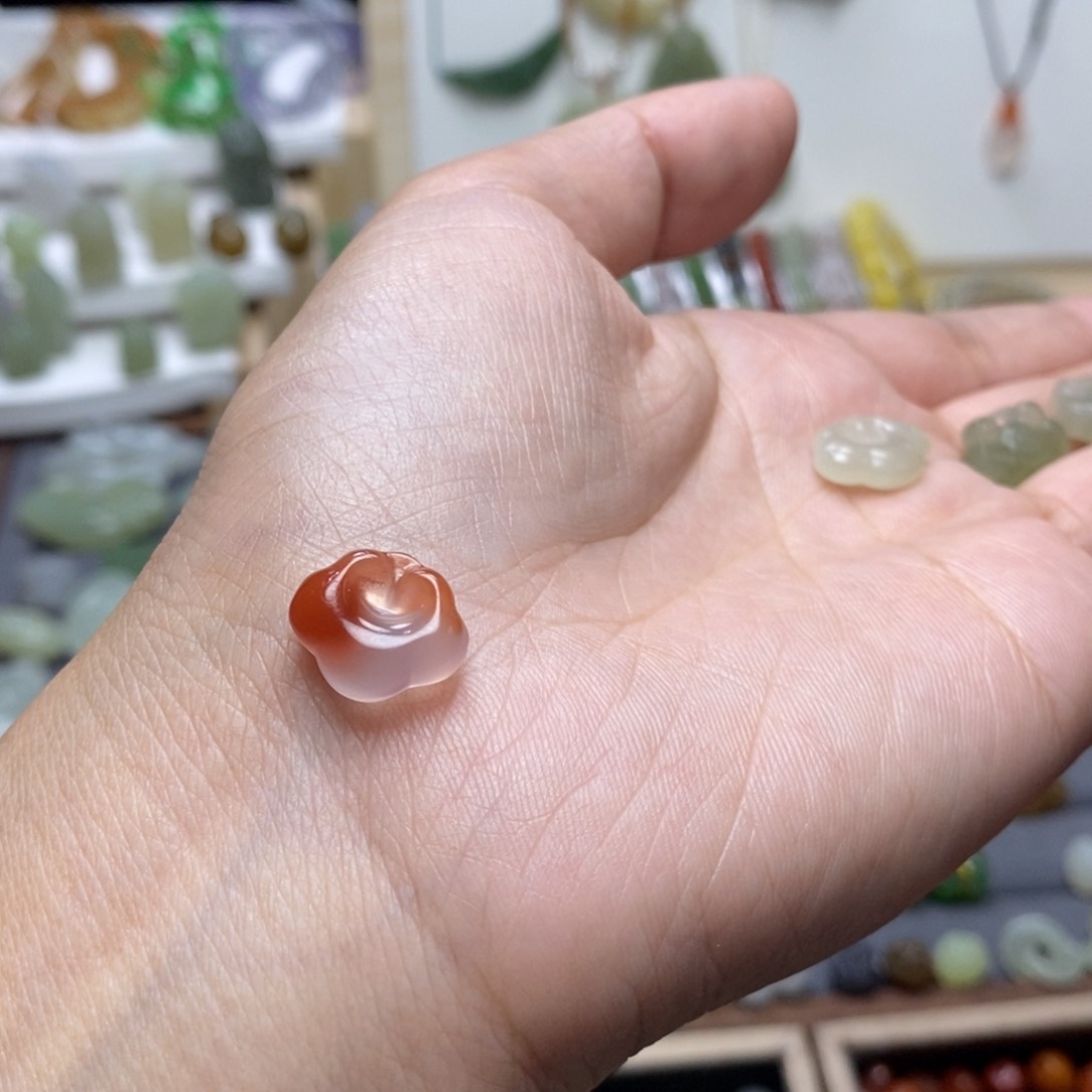 南红玛瑙颈饰未镶嵌M****）