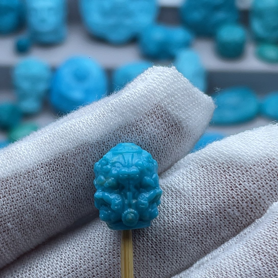 绿松石未镶嵌珠宝奇石