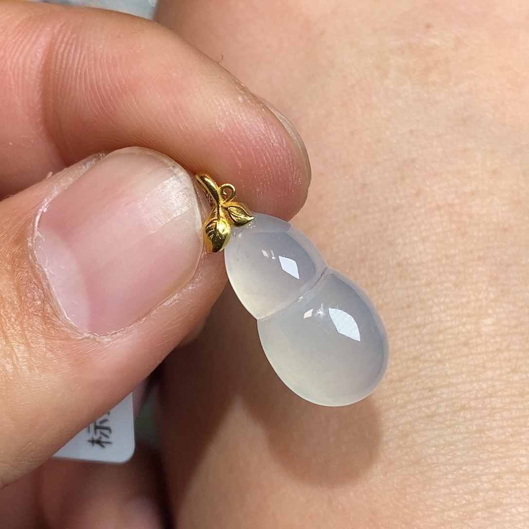 翡翠颈饰18K金镶嵌葫芦