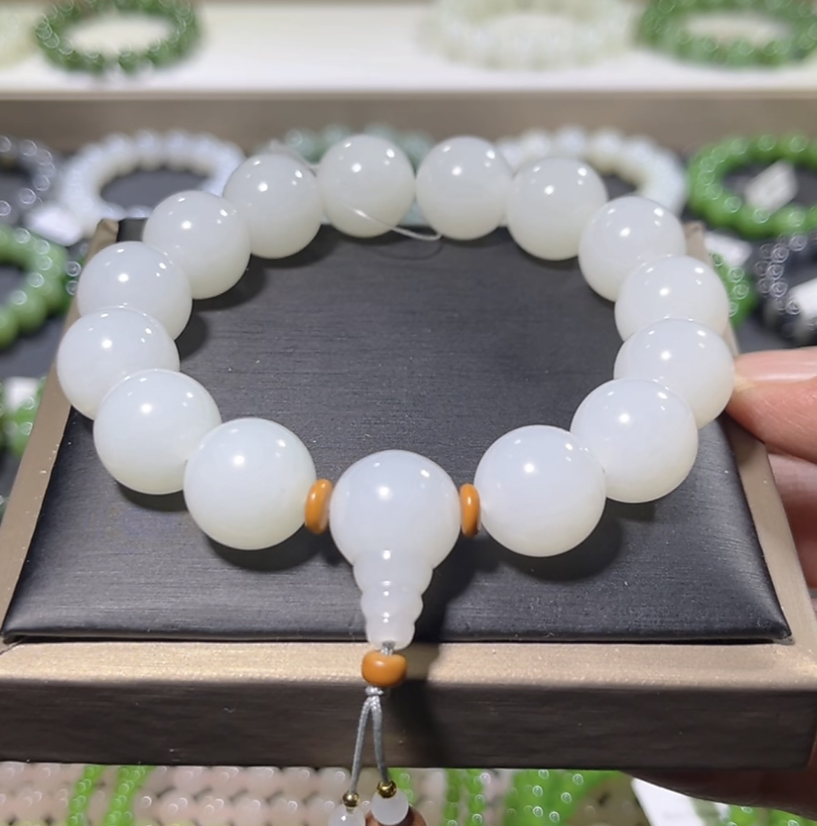 大漏！！油膏料和田玉手串新疆且末料羊脂白玉手串约15mm单圈