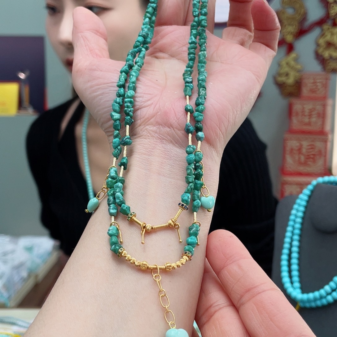 绿松石颈饰18K金镶嵌