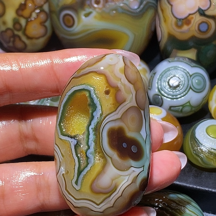 玛瑙/玉髓未镶嵌珠宝奇石19