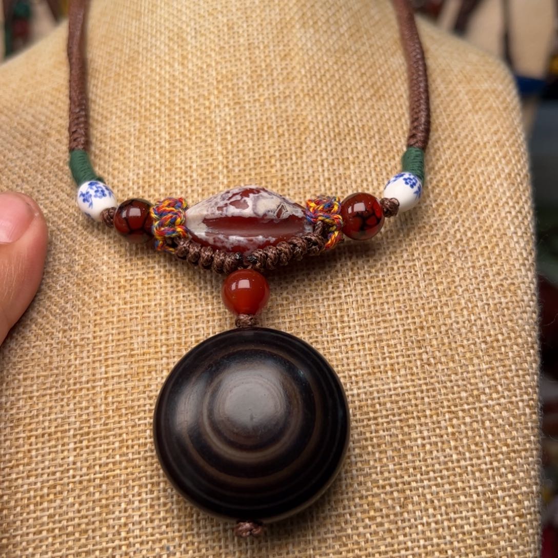 玛瑙/玉髓颈饰未镶嵌