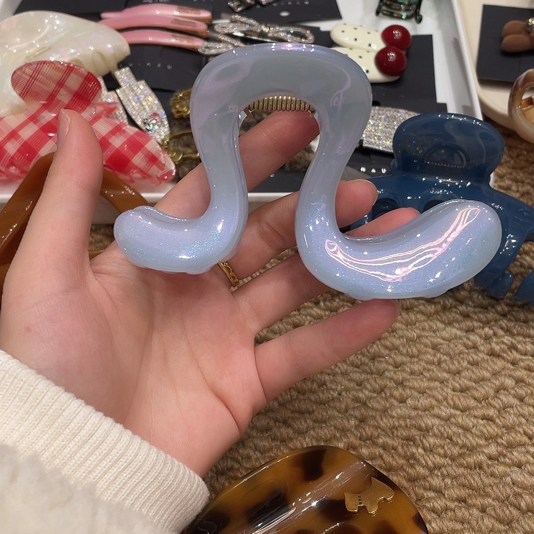 皮质铁合金大挂耳