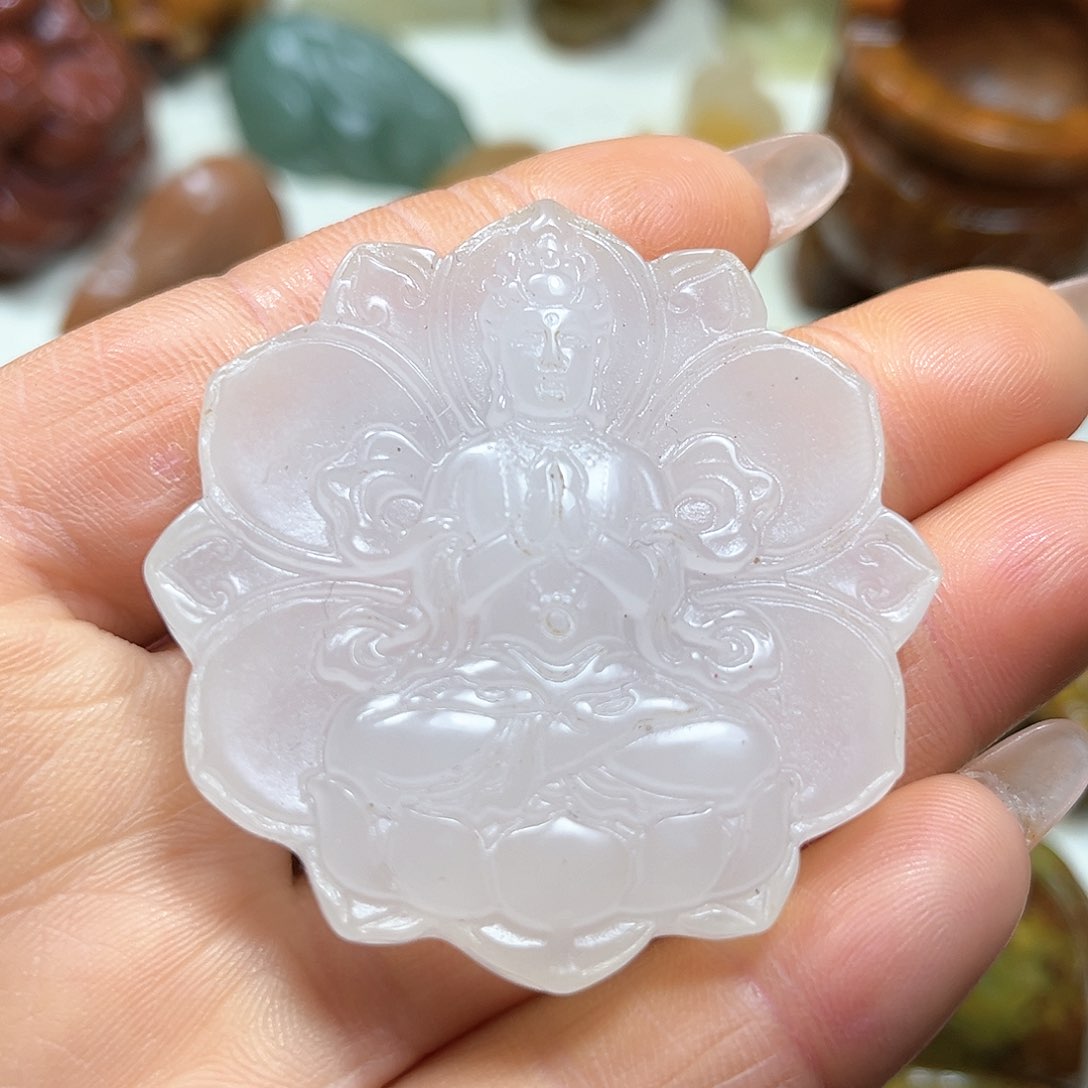 白玉菩提吊坠白玉菩提吊坠