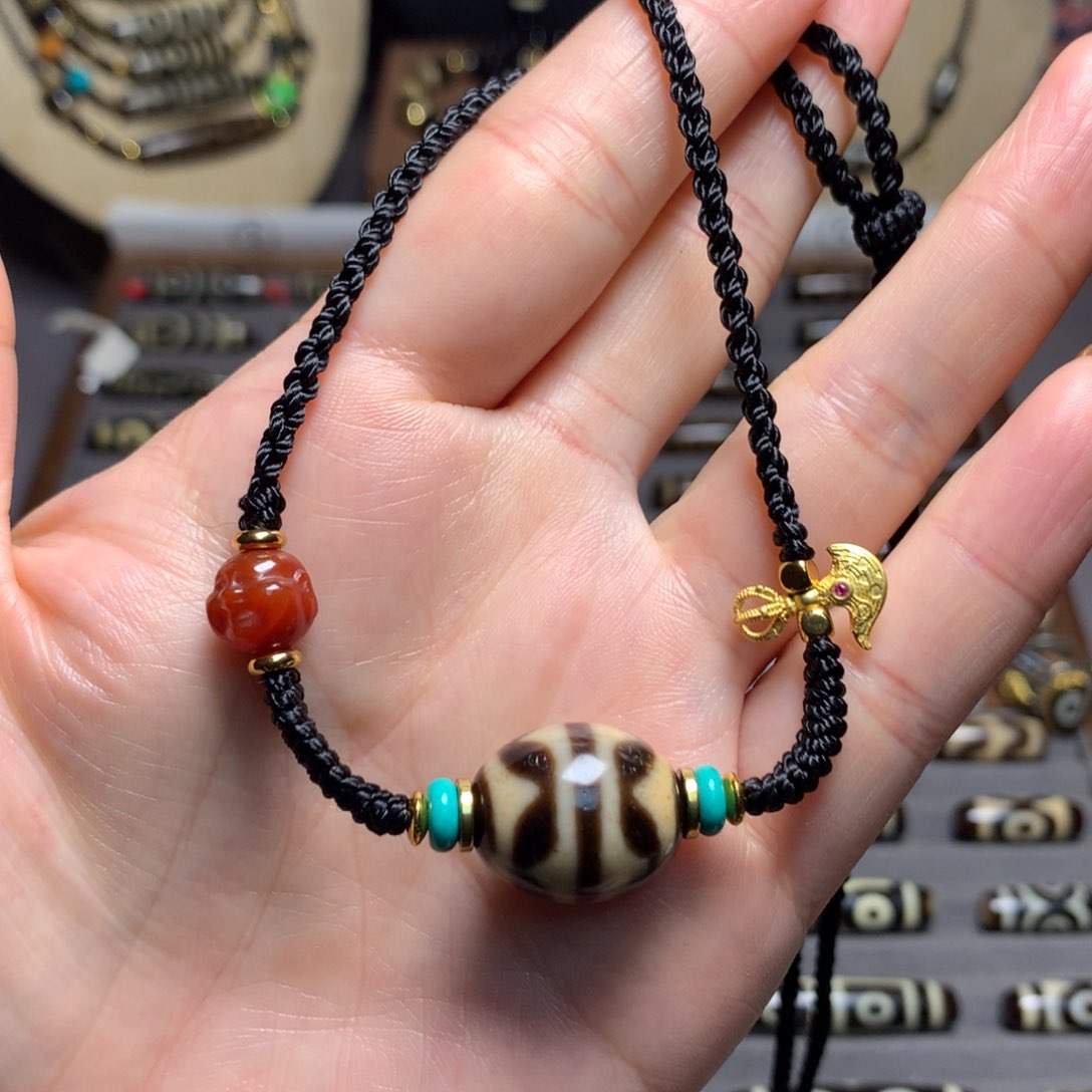 玛瑙/玉髓吊坠(赠链)未镶嵌