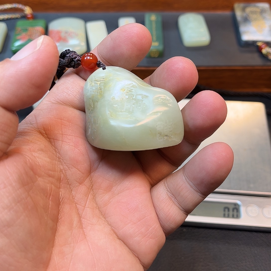 和田玉未镶嵌颈饰