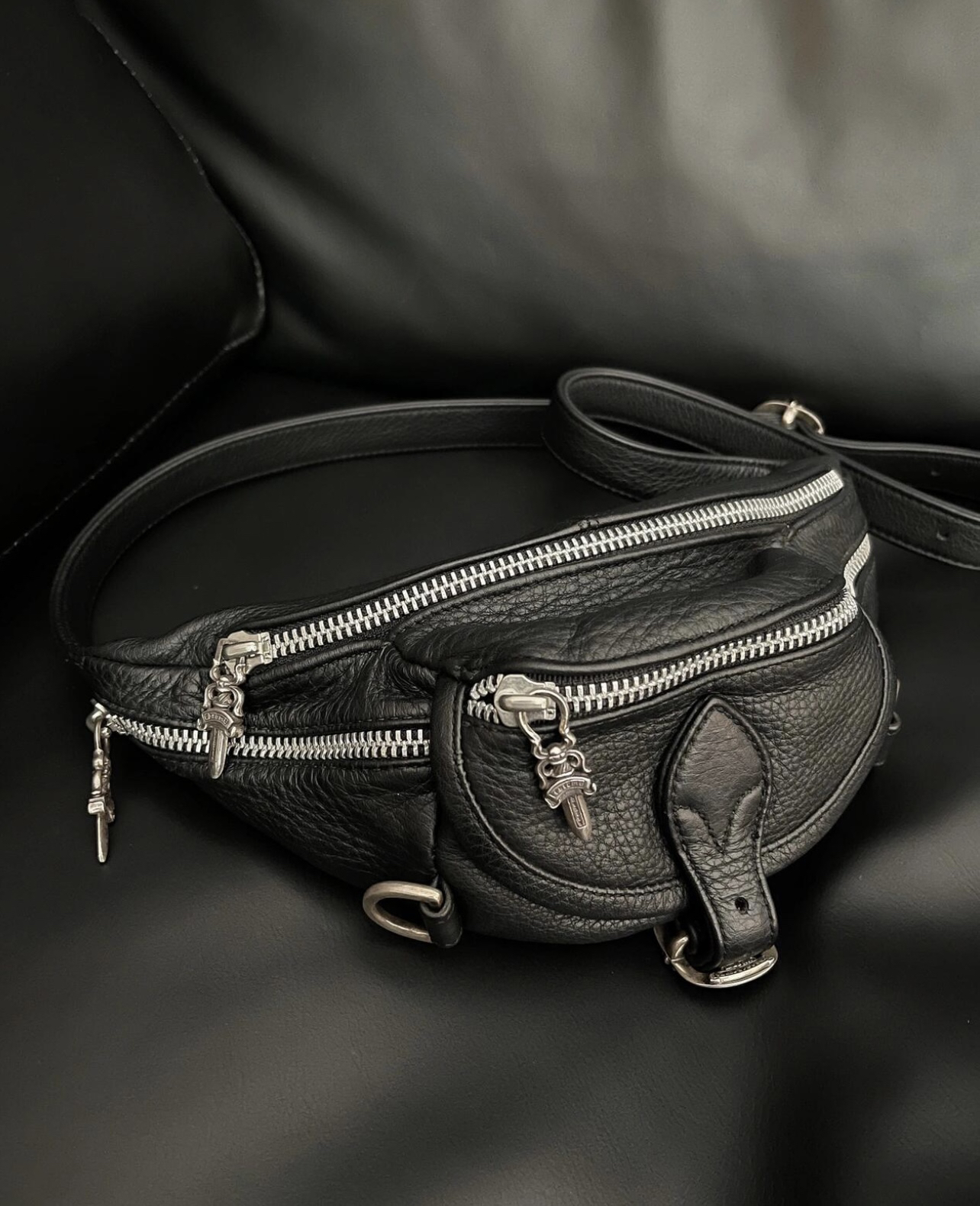 95新 Chrome Hearts/克罗心 夏七中古/全皮大宝剑黑银/腰包