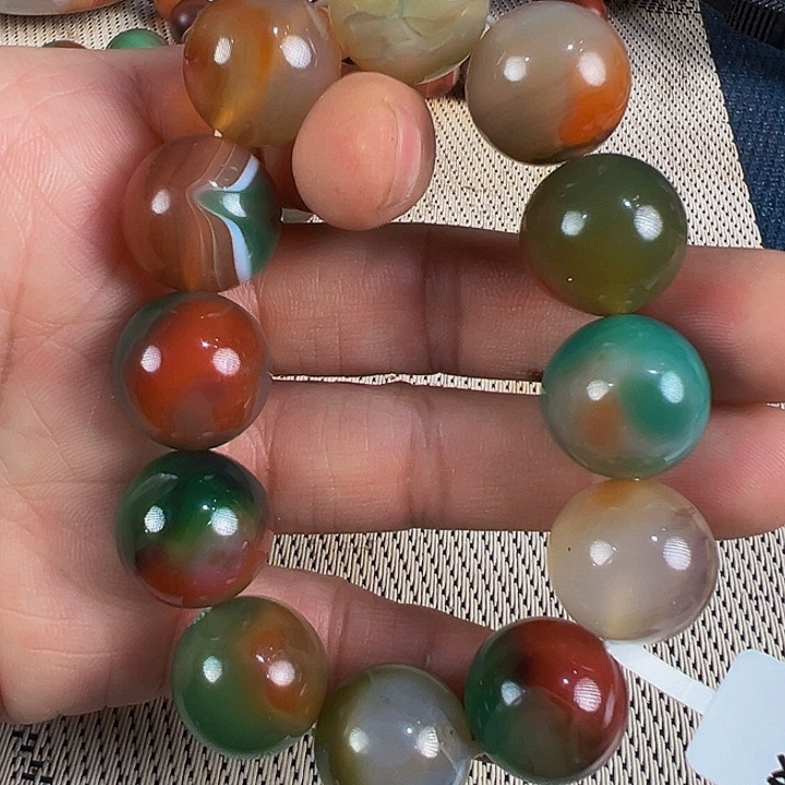 奔***福玛瑙/玉髓未镶嵌手链