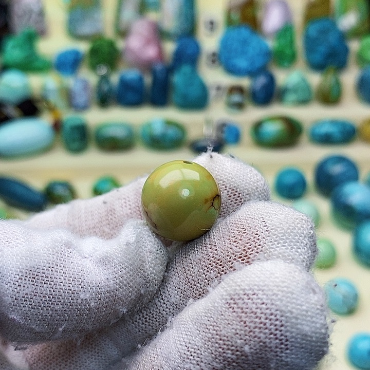 绿松石配饰未镶嵌