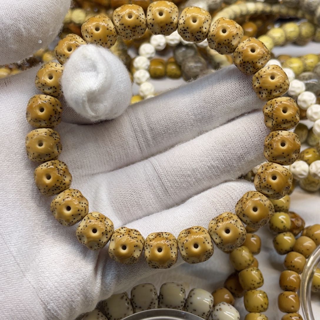 星月菩提吊坠鸡油黄11/10大眼睛月朗星稀