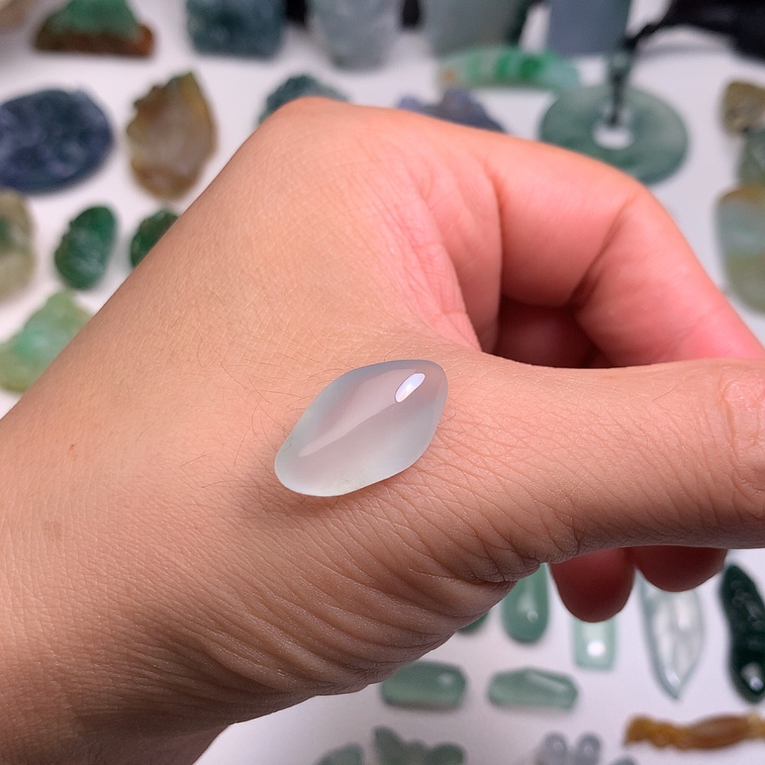 定制翡翠未镶嵌随型