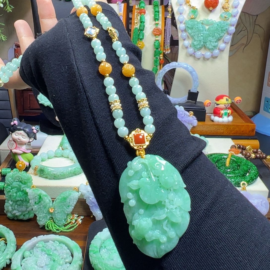 翡翠未镶嵌毛衣链冰绿叶子