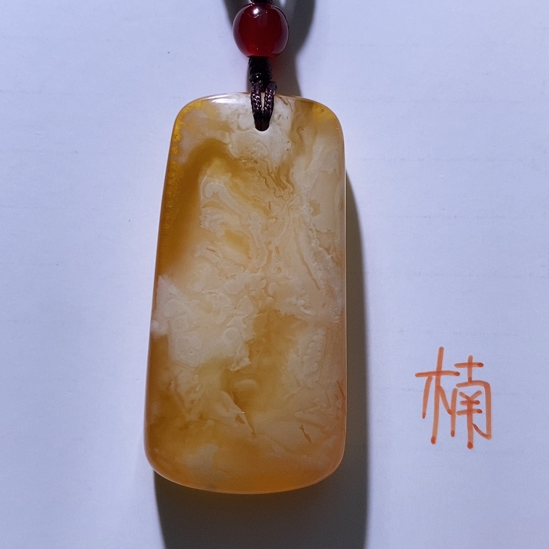 未镶嵌琥珀珠宝奇石