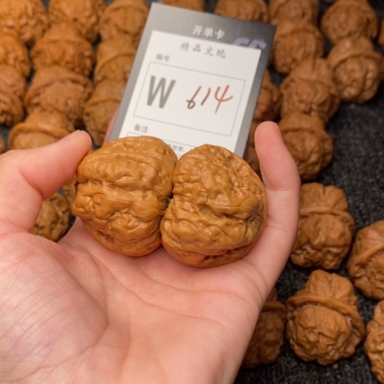 吊坠桃核我是第一百42