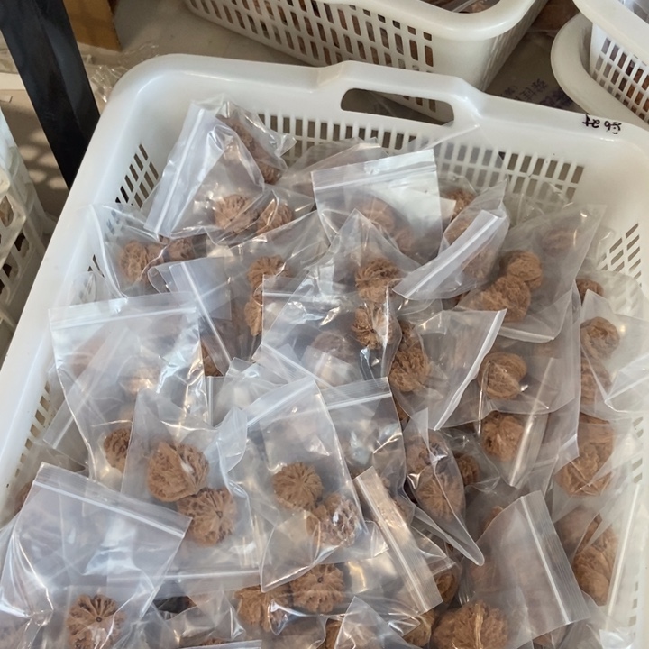吊坠文玩核桃三棱瑕疵
