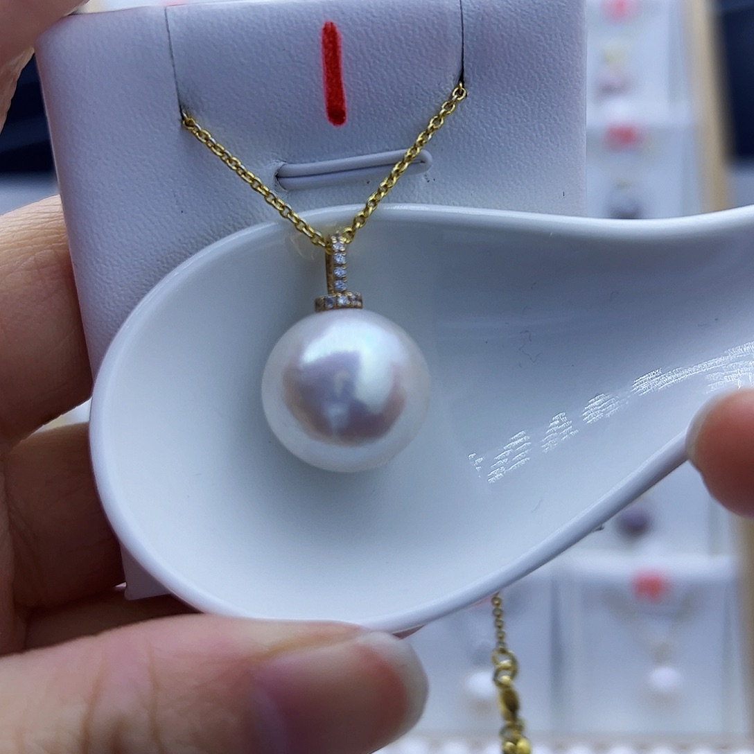 淡水珍珠吊坠(赠链)18K金镶嵌