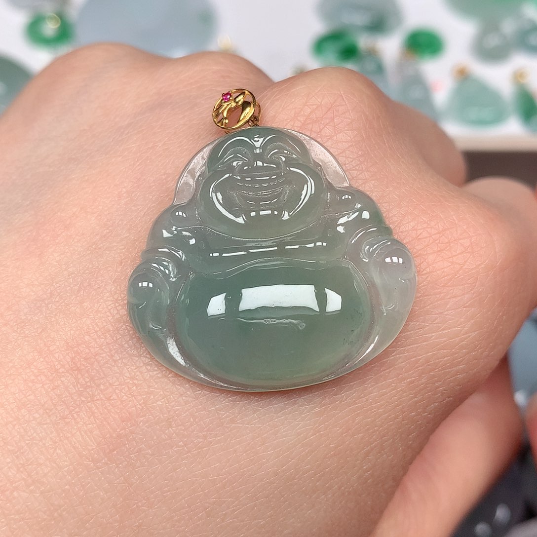 翡翠颈饰未镶嵌佛公