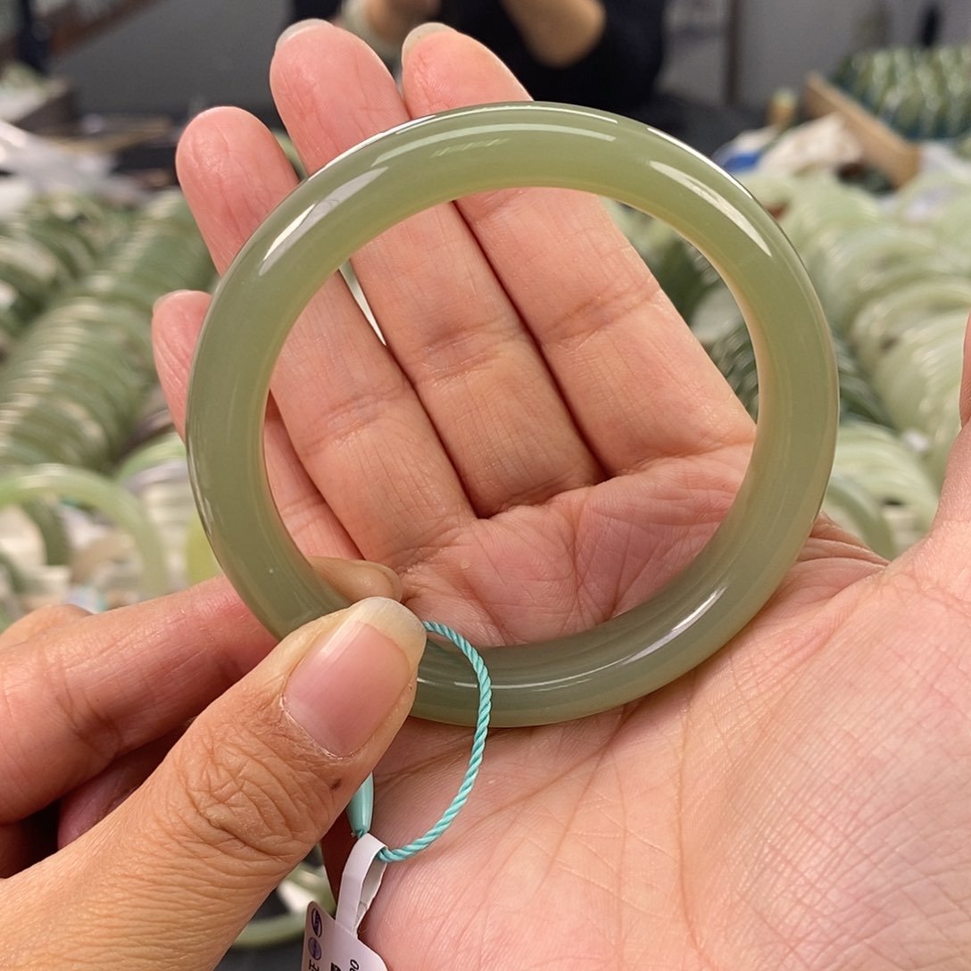 和田玉 和田玉手镯55未镶嵌