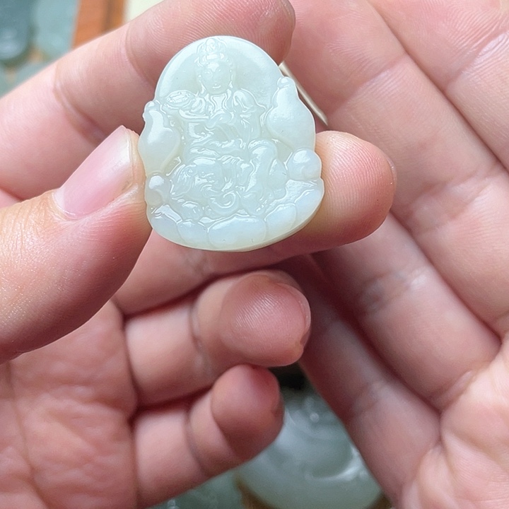 和田玉颈饰未镶嵌禅**伽