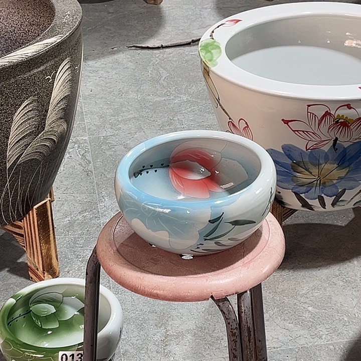 摆件景德镇陶瓷鱼缸艺术