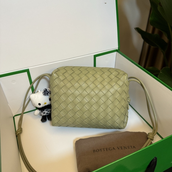 95新/葆蝶家/市场价18900/包包/250306RN0022