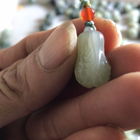 和田玉（糖玉）颈饰未镶嵌