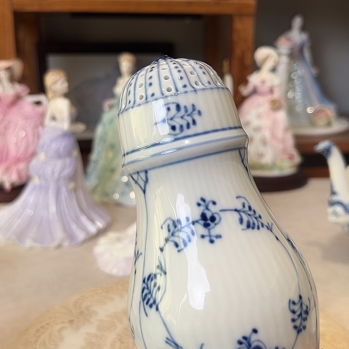 杯欧洲中古瓷器摆件