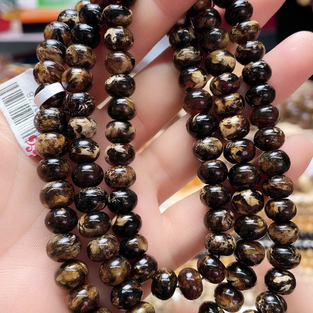 琥珀裸石未镶嵌燊**翕九10478